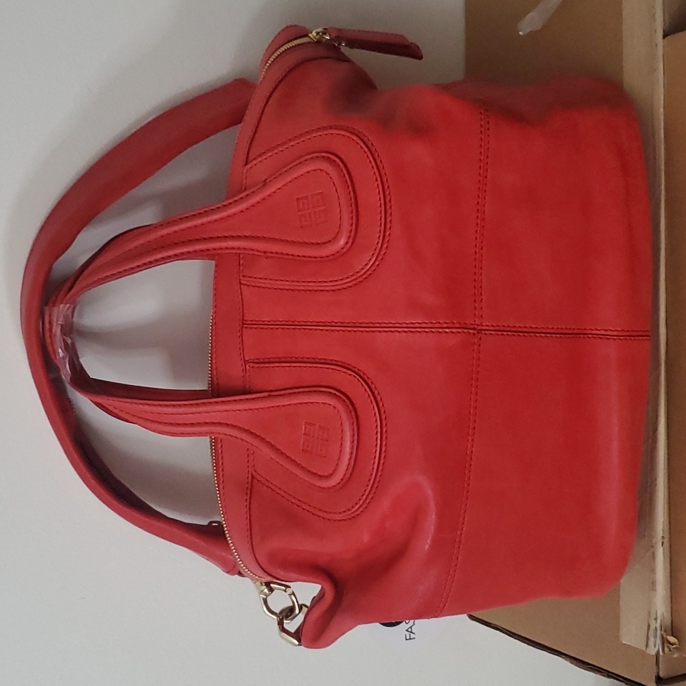 Givenchy lambskin medium Nightingale Red. - Picture 2 of 14